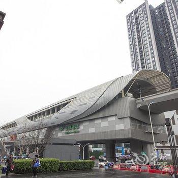 小格子公寓的门神(重庆大学城南路分店)酒店提供图片