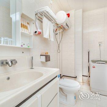青岛旅行达人的糖果屋公寓酒店提供图片