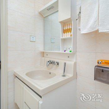 青岛旅行达人的糖果屋公寓酒店提供图片