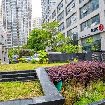 青岛金沙滩CBD商圈公寓酒店提供图片