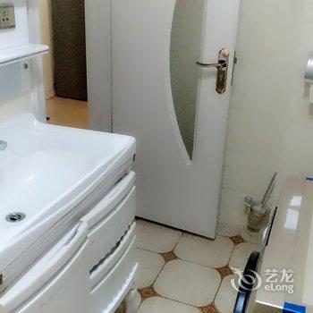 青岛金沙滩啤酒节主会场精装套二公寓酒店提供图片