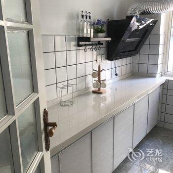 青岛春风十里的老杨公寓酒店提供图片