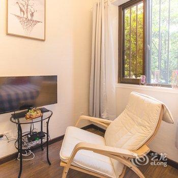 上海温暖团聚民宿(4号店)酒店提供图片