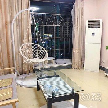 贵阳黔灵山旁投影仪家庭影院隐者小舍2号酒店提供图片