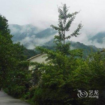 成都观山听雨山居  民宿酒店提供图片