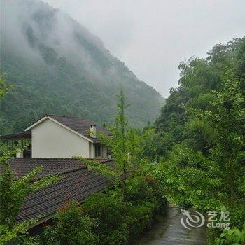 成都观山听雨山居  民宿酒店提供图片