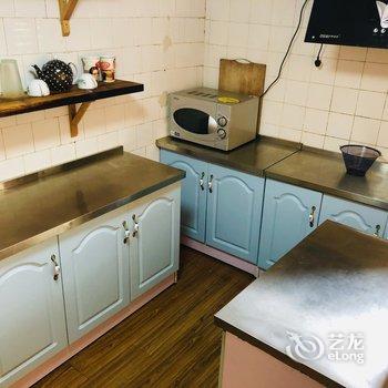 青岛海阳路4号小木屋民宿酒店提供图片