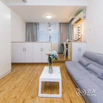 上海平凡先生公寓酒店提供图片