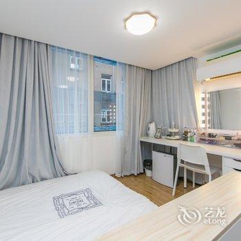 上海平凡先生公寓酒店提供图片
