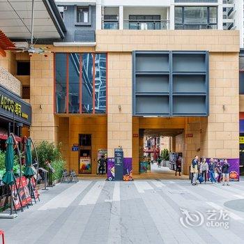 寓见哆啦祈福缤纷汇长隆主题公寓(学院路3号分店)酒店提供图片