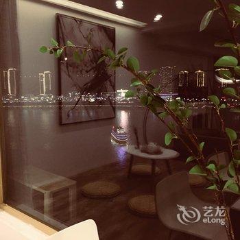 重庆猫猫是条狗公寓(二层路分店)酒店提供图片