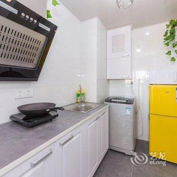 上海小爱心之家公寓酒店提供图片