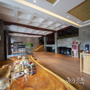 溪畔女儿家客栈(张家界千古情店)酒店提供图片
