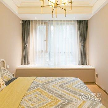 上海百年孤独千年一叹公寓(泰虹路分店)酒店提供图片