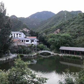 老闫客栈(聚灵峡灵山风景区店)酒店提供图片