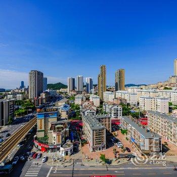 星海大厦海景房大套房客栈(大连美人鱼雕像店)酒店提供图片