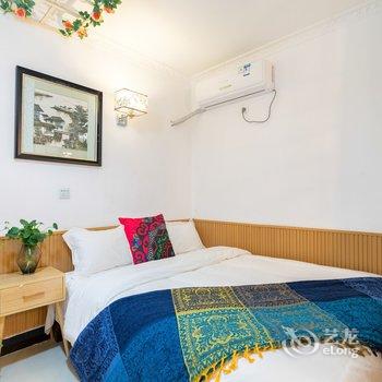 重庆等花开小窝公寓(下纯阳洞街分店)酒店提供图片