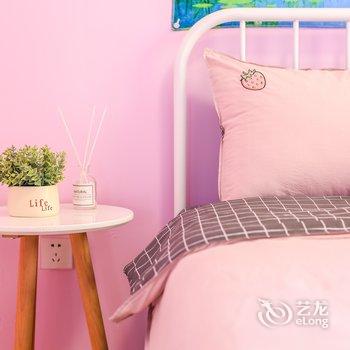 青岛期个小熊公寓(12号店)酒店提供图片