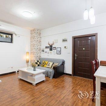 重庆米伦小镇公寓(7号店)酒店提供图片