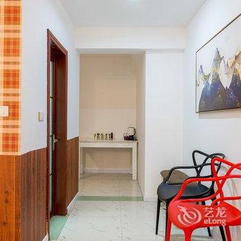 重庆等花开小窝公寓(下纯阳洞街分店)酒店提供图片