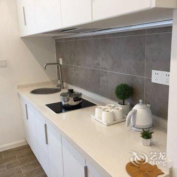 重庆猫猫是条狗公寓(二层路分店)酒店提供图片