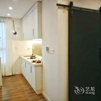 重庆猫猫是条狗公寓(二层路分店)酒店提供图片