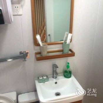 青岛DC特色民宿(2号店)酒店提供图片