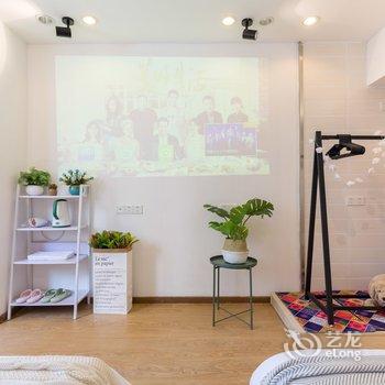 重庆等花开小窝公寓(下纯阳洞街分店)酒店提供图片