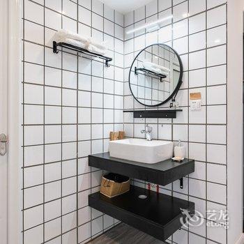 重庆轻宅民宿(千佛寺分店)酒店提供图片