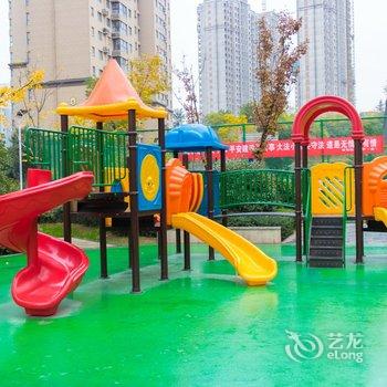 西安洛洛熊特色民宿(鑫龙公园壹号分店)酒店提供图片