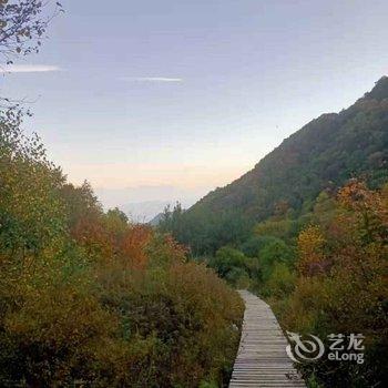 老闫客栈(聚灵峡灵山风景区店)酒店提供图片