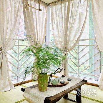 成都静思的树洞小屋酒店提供图片