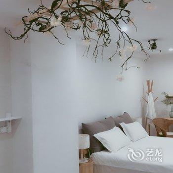 重庆猫猫是条狗公寓(二层路分店)酒店提供图片