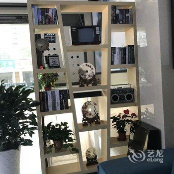 隆林成飞精品酒店酒店提供图片
