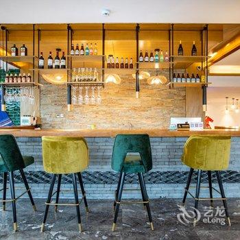 万峰林腾舍山顶私汤客栈酒店提供图片