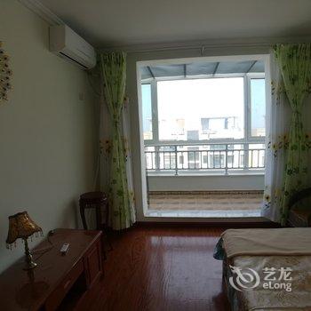 青岛海滨公寓(南营村分店)酒店提供图片