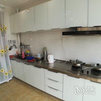 青岛海滨公寓(南营村分店)酒店提供图片