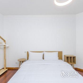 成都宽窄巷子8店公寓(红枫艺术陵园分店)酒店提供图片