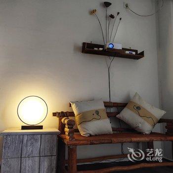 南宁白色的草草公寓酒店提供图片
