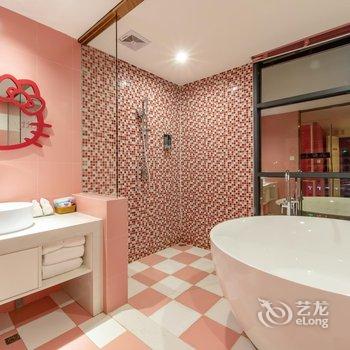 桃丝艺术酒店(南宁金湖广场地铁站店)酒店提供图片