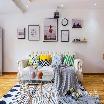 罗琴公寓(长江滨江路1号分店)酒店提供图片