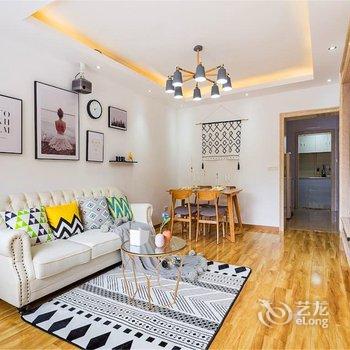 罗琴公寓(长江滨江路1号分店)酒店提供图片