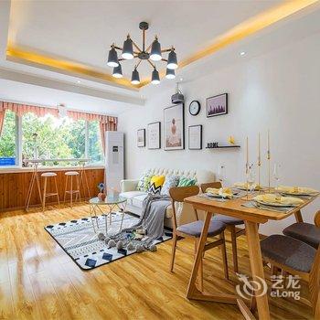 罗琴公寓(长江滨江路1号分店)酒店提供图片