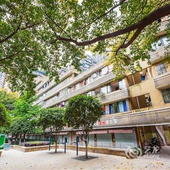 罗琴公寓(长江滨江路1号分店)酒店提供图片