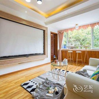 罗琴公寓(长江滨江路1号分店)酒店提供图片