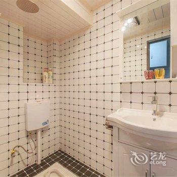 罗琴公寓(长江滨江路1号分店)酒店提供图片