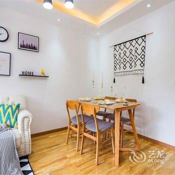 罗琴公寓(长江滨江路1号分店)酒店提供图片