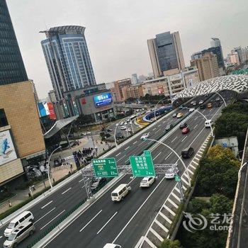 和颐至尊酒店(上海五角场地铁站店)酒店提供图片