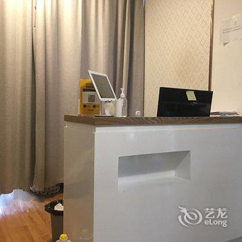 柚子电竞酒店(青岛台东步行街店)酒店提供图片