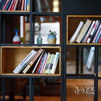 溪畔女儿家客栈(张家界千古情店)酒店提供图片